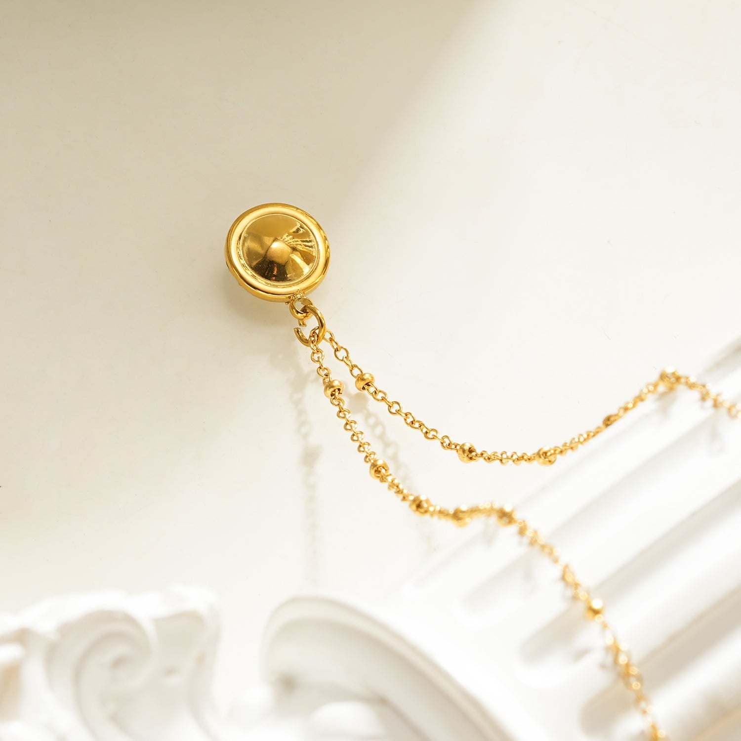 LATAHIA Gold: Beaded Chain necklace with Freshwater Pearl & Pavé Zirconia Border Pendant - MacroPanora