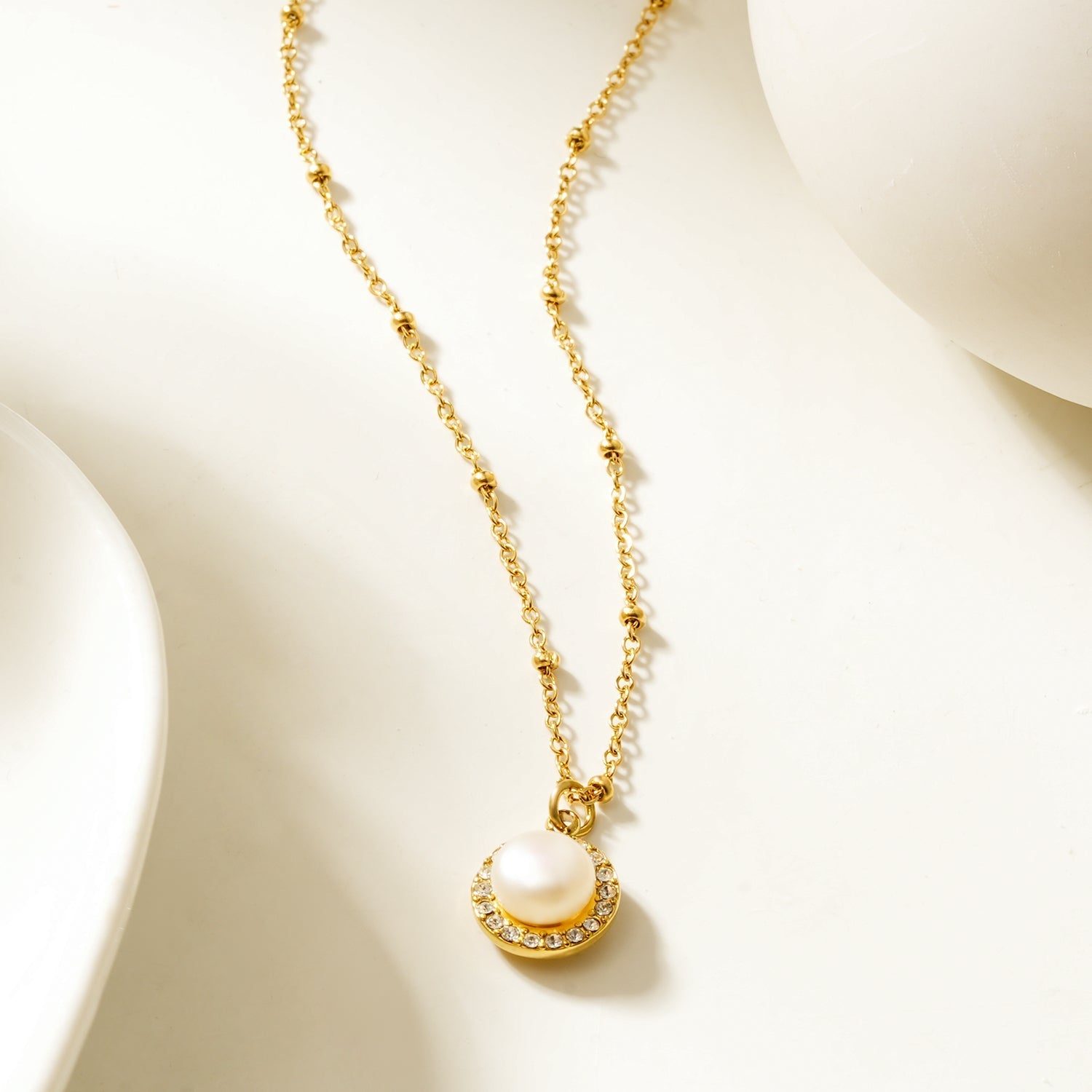 LATAHIA Gold: Beaded Chain necklace with Freshwater Pearl & Pavé Zirconia Border Pendant - MacroPanora