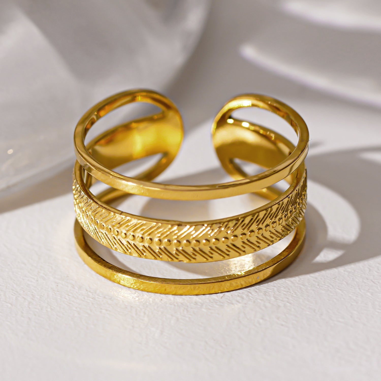 MATHEO: Triple Stacked Textured Gold Ring - MacroPanora