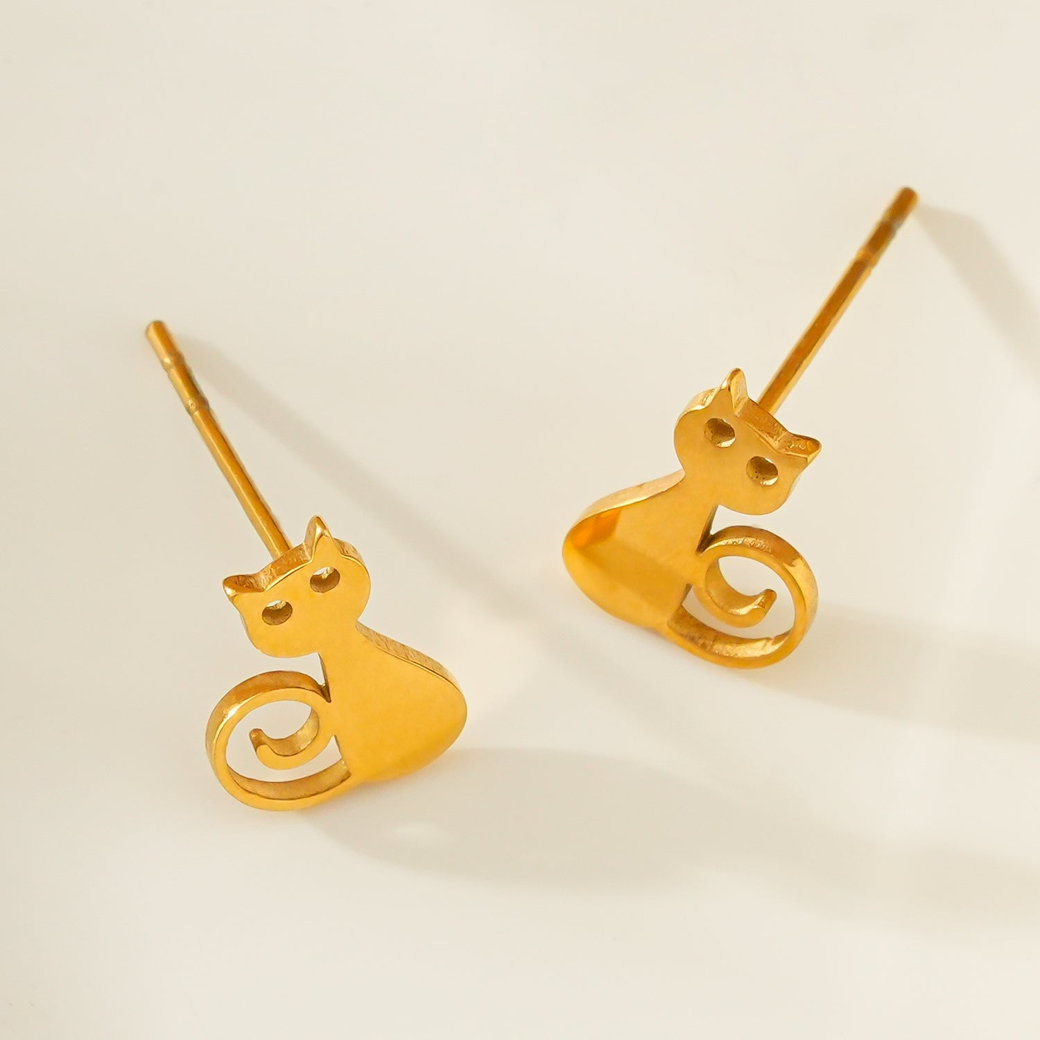 MEOW: Cat Earrings - MacroPanora