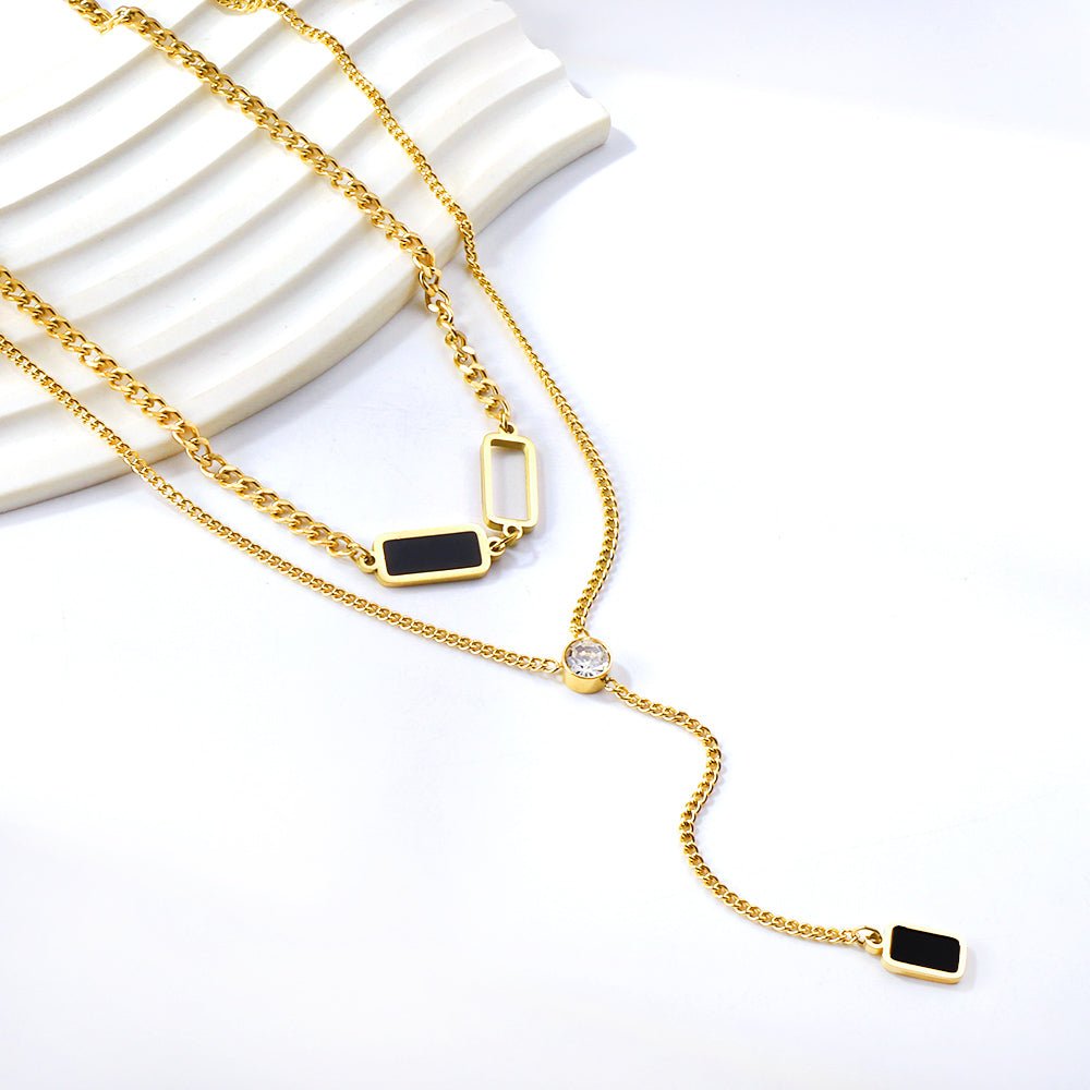 Monochrome Diamond Drop Chain - MacroPanora