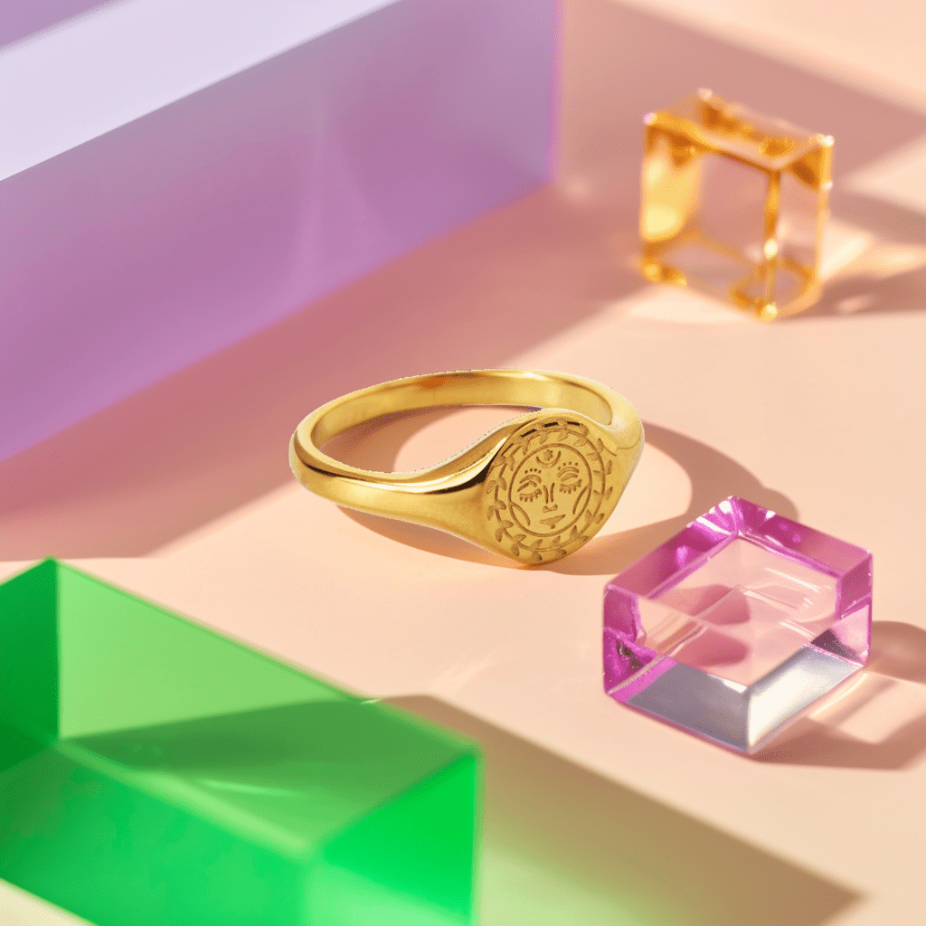Moon Face Ring - MacroPanora