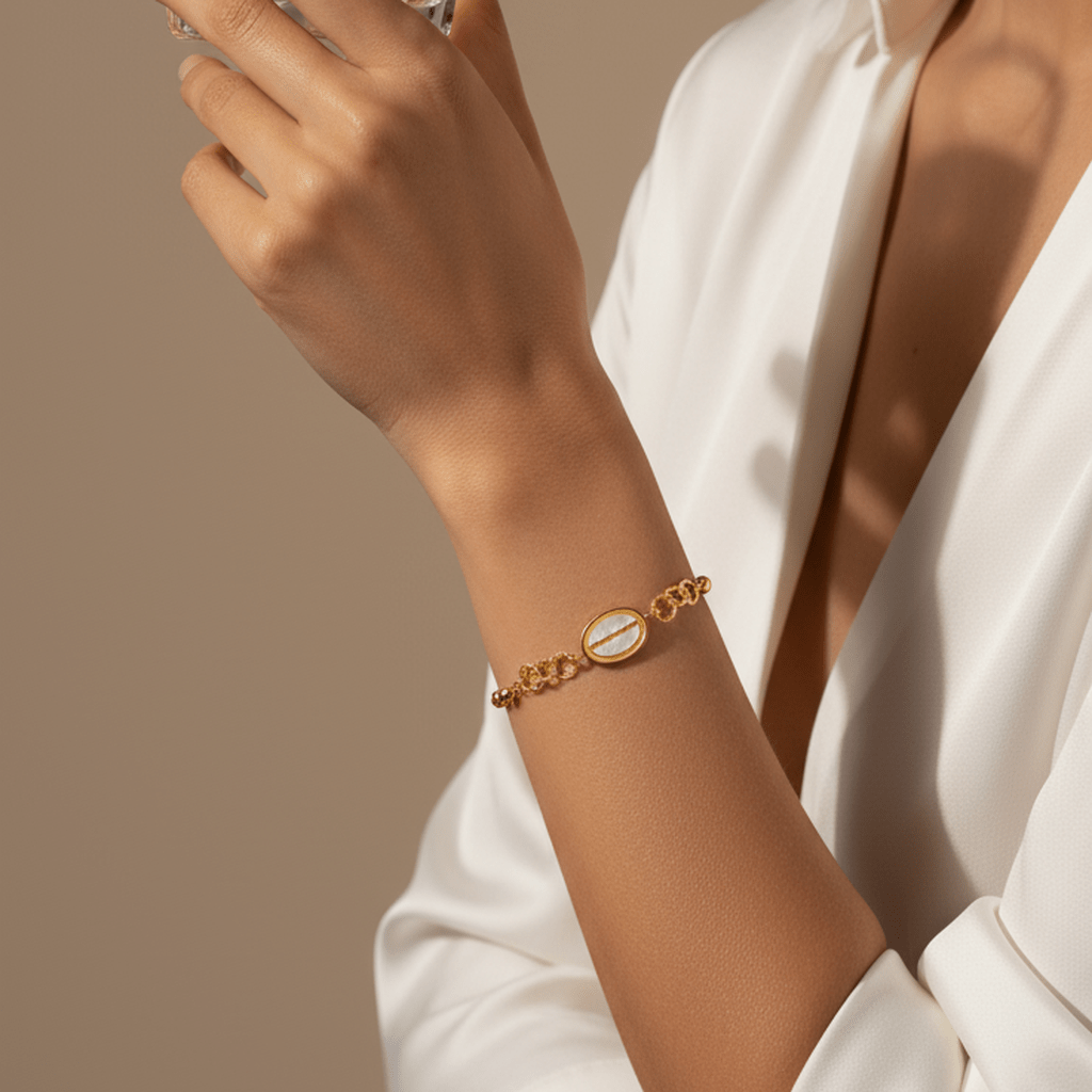 Ocean Shell Charm Bangle - MacroPanora