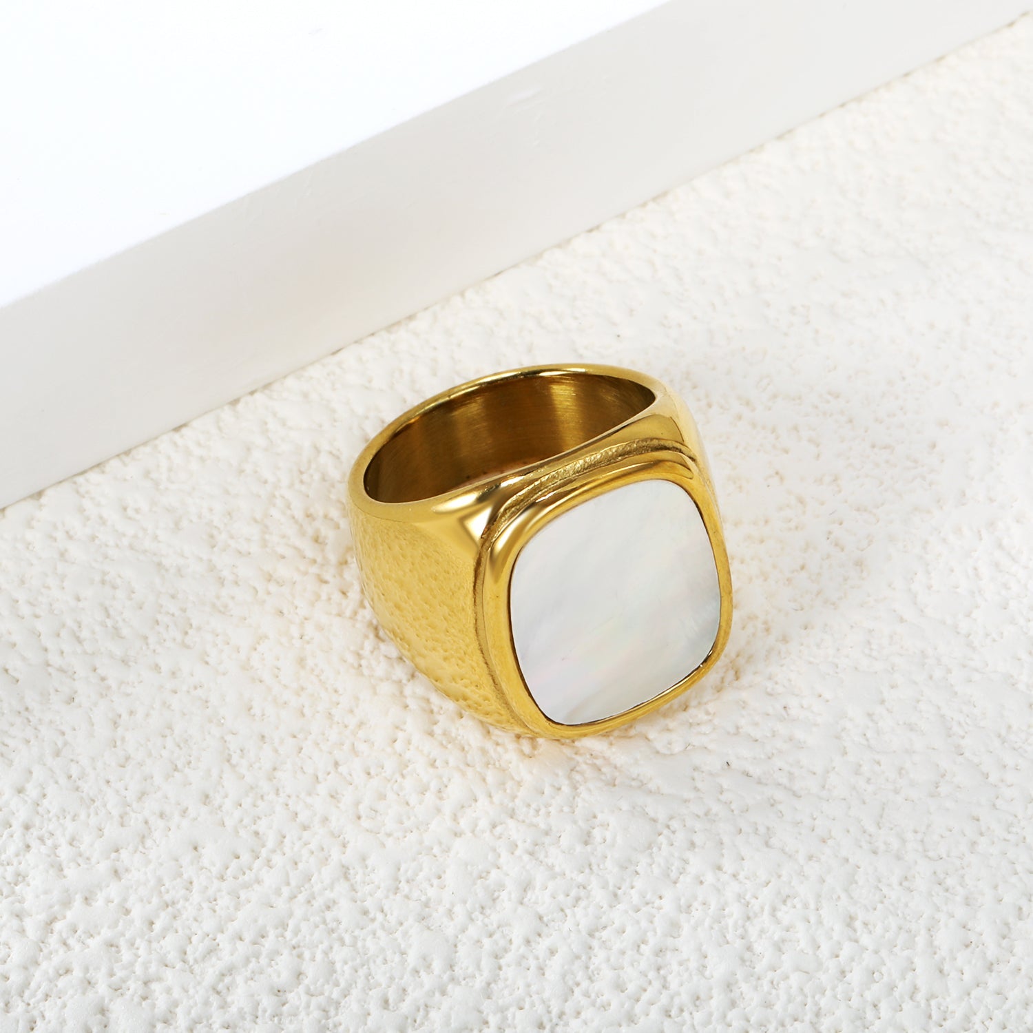 Opal Square Gold Ring - MacroPanora