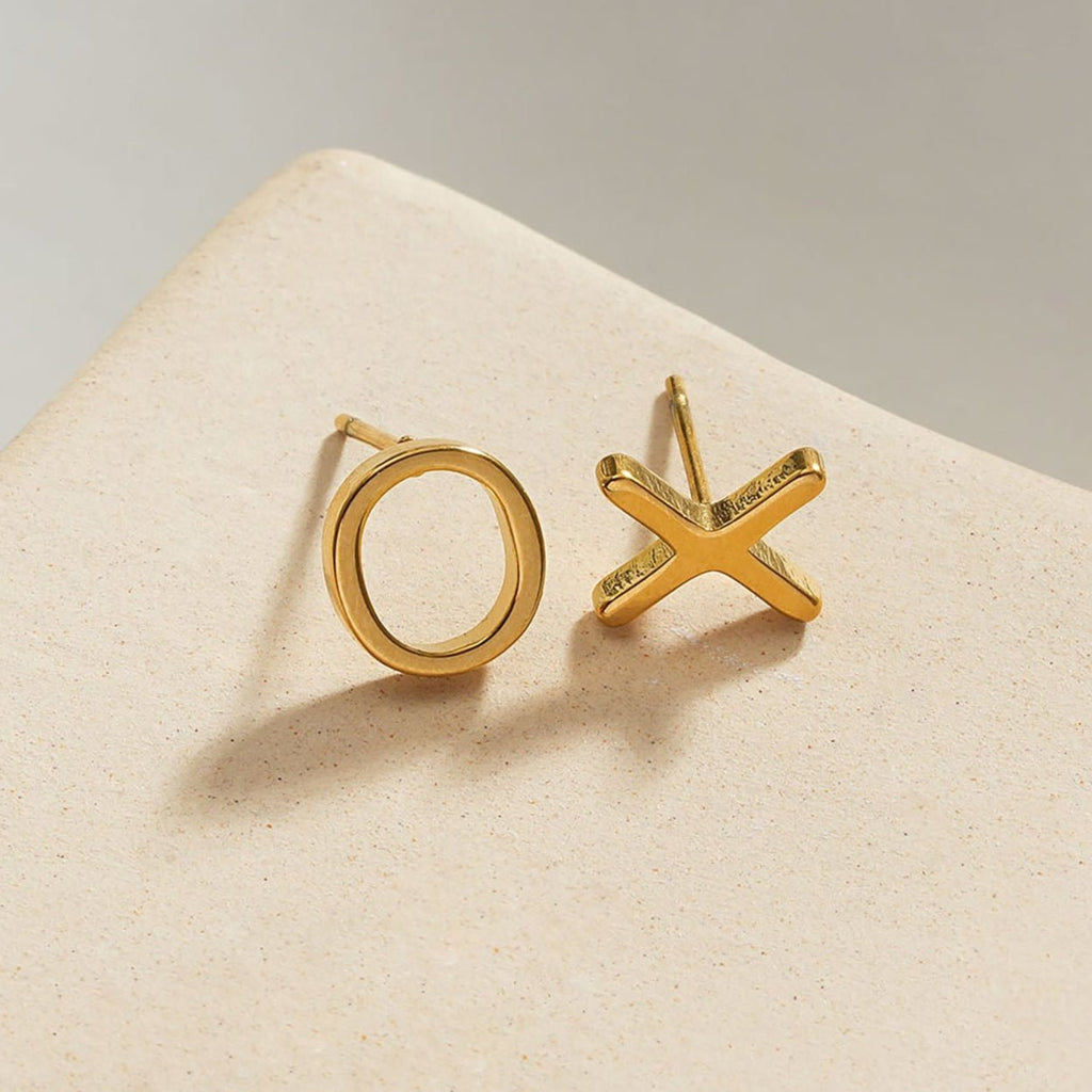 OX Gold: Hugs, Kisses & Sparkle Stud Earrings - MacroPanora