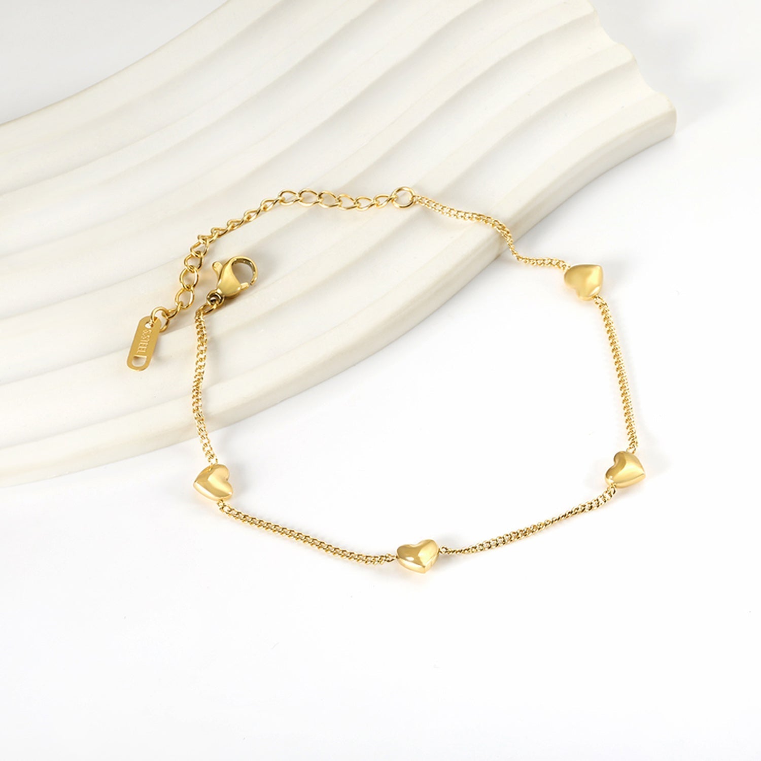 Peach Heart Charm Bracelet - MacroPanora