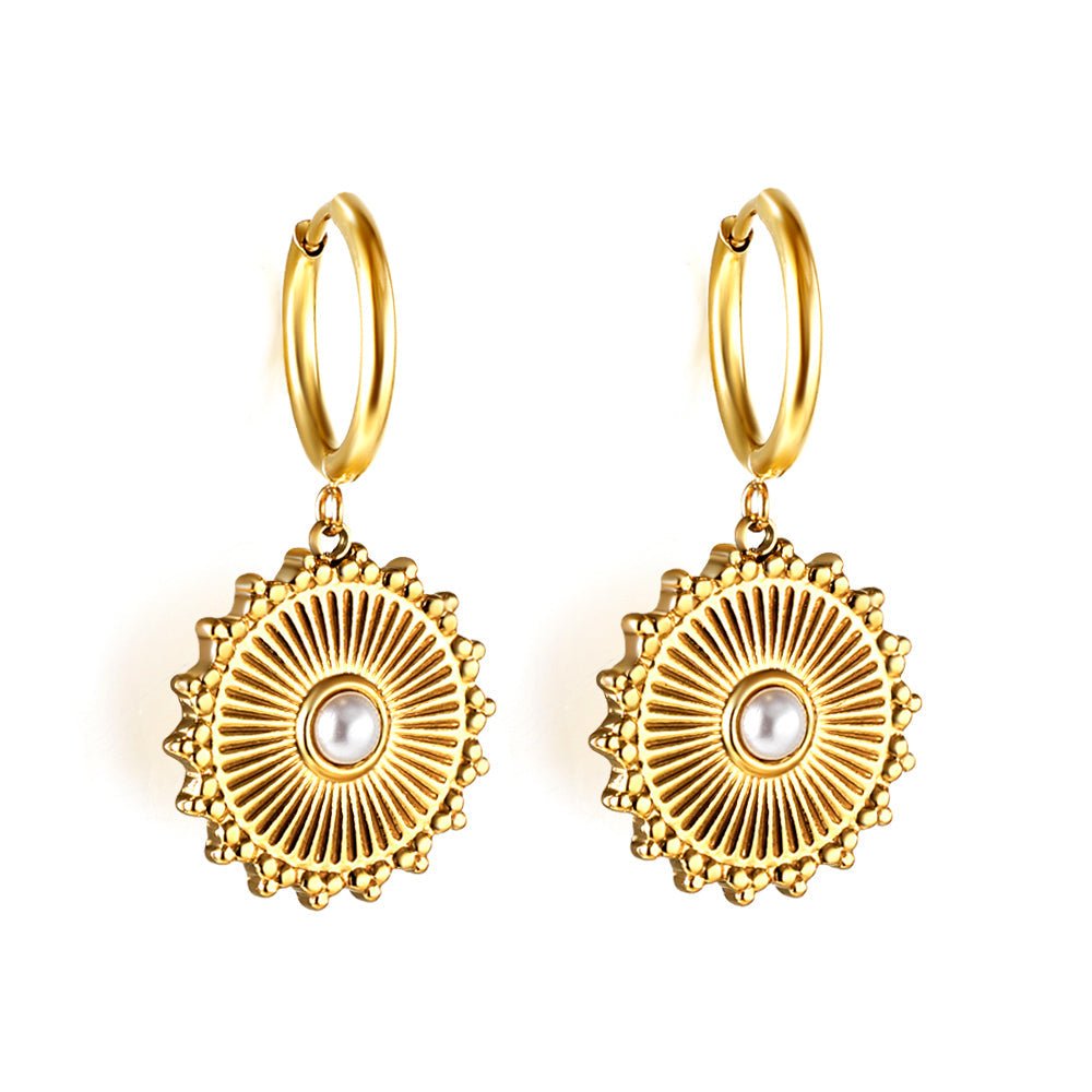 Pearl Circle Studs - MacroPanora