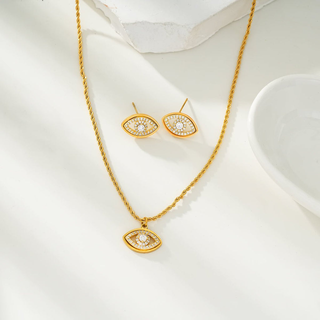 PROTACTOR Gold: Zirconia (CZ) Embellished Evil Eye Chain Necklace - MacroPanora
