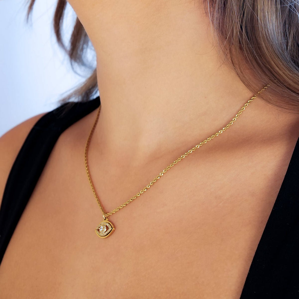 PROTACTOR Gold: Zirconia (CZ) Embellished Evil Eye Chain Necklace - MacroPanora