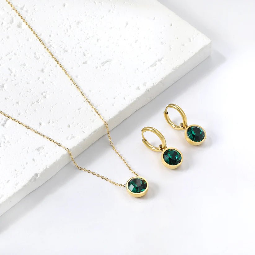 Radiant Pearl and Crystal Set Gold - Jewelry set | MacroPanora