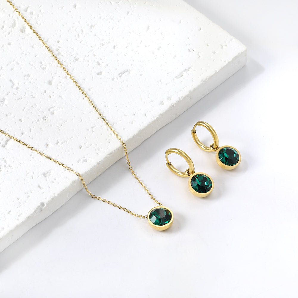 Radiant Pearl and Diamond Set - MacroPanora