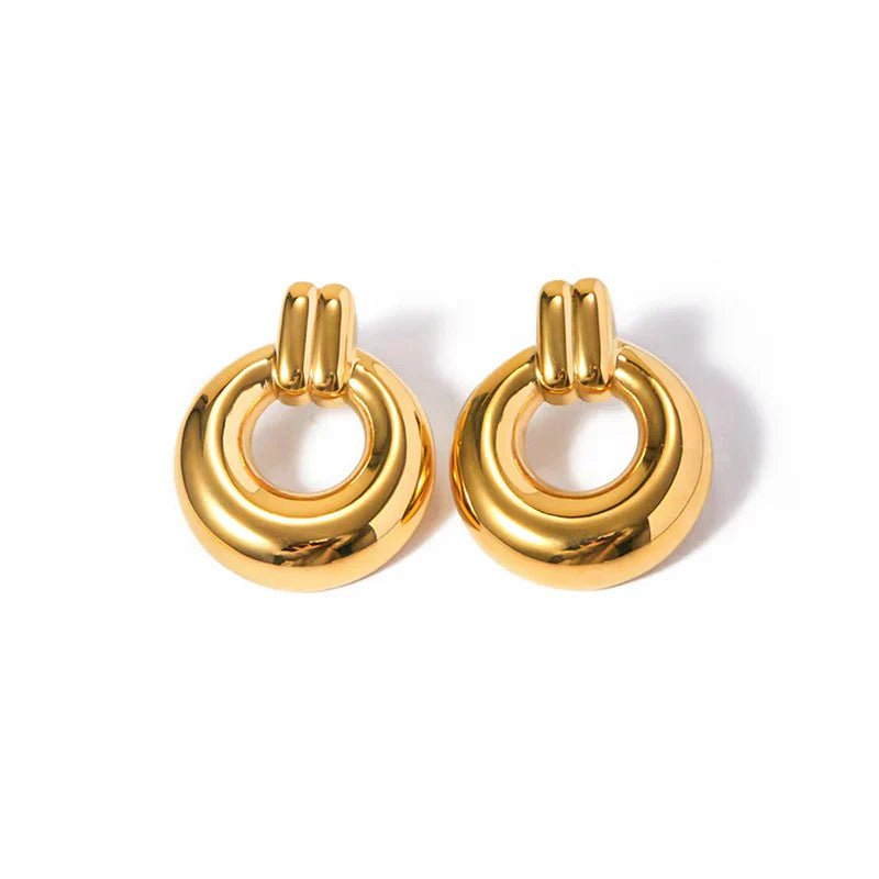 Radiant Round Gold Earrings - MacroPanora
