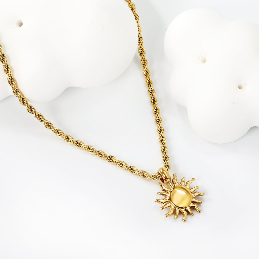 Radiant Sun Pendant Necklace - MacroPanora