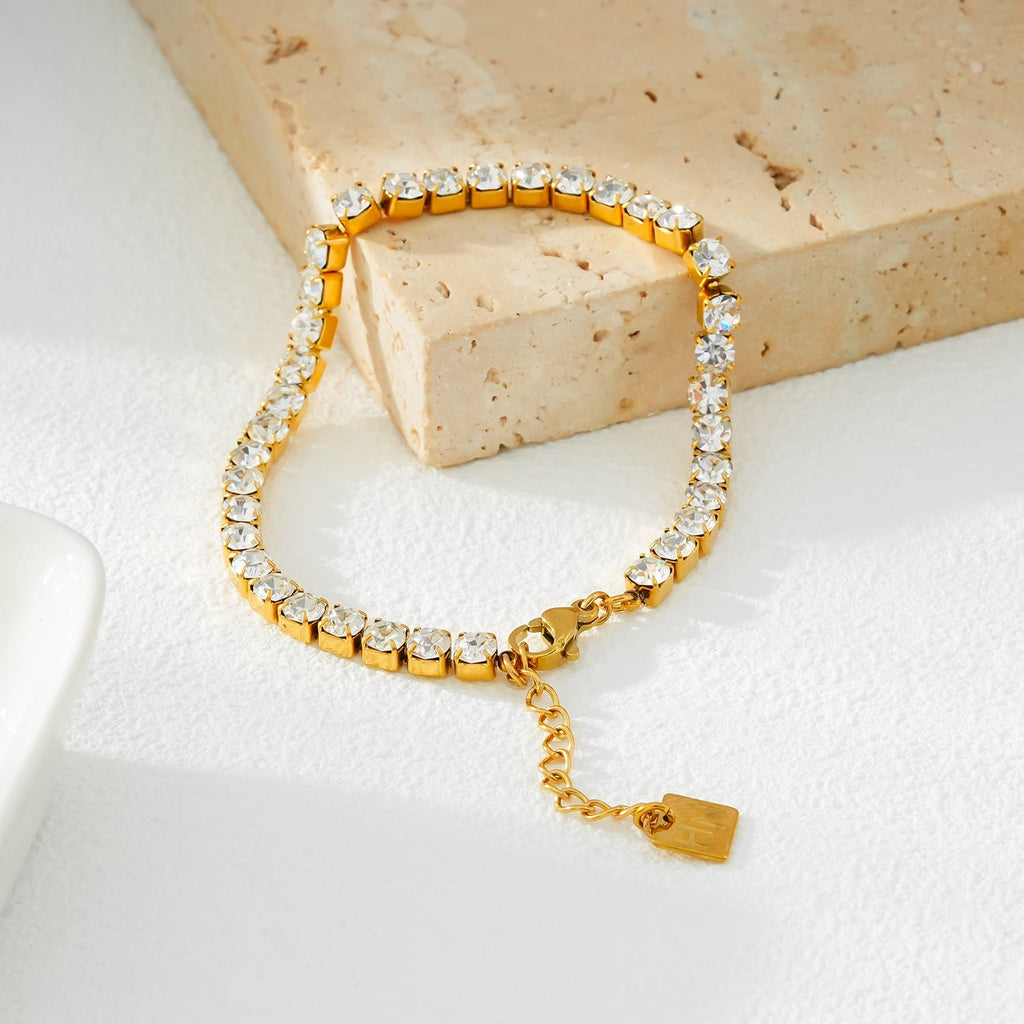 RITMO Gold: Classic Tennis Bracelet – Timeless Elegance for Every Occasion - MacroPanora