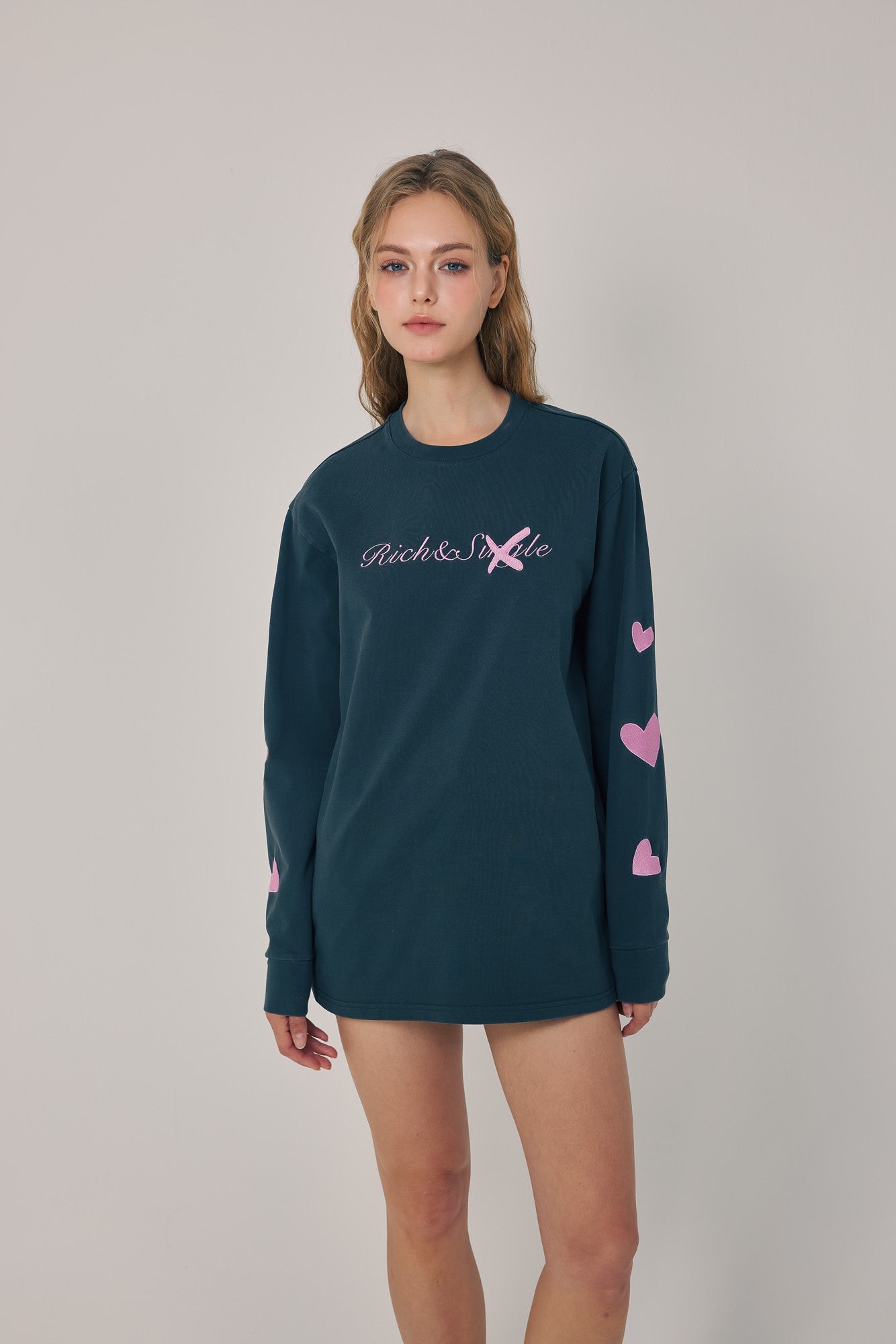 R&S Signature Chic Tee Black - MacroPanora