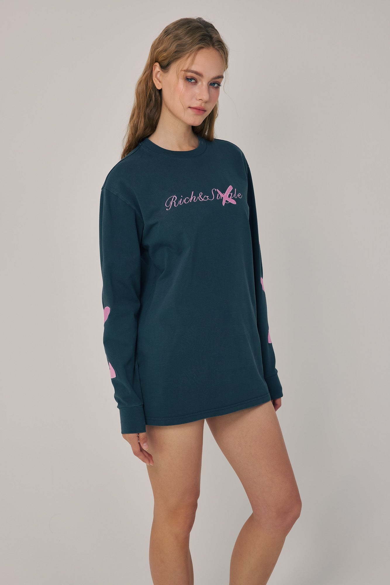 R&S Signature Chic Tee Black - MacroPanora