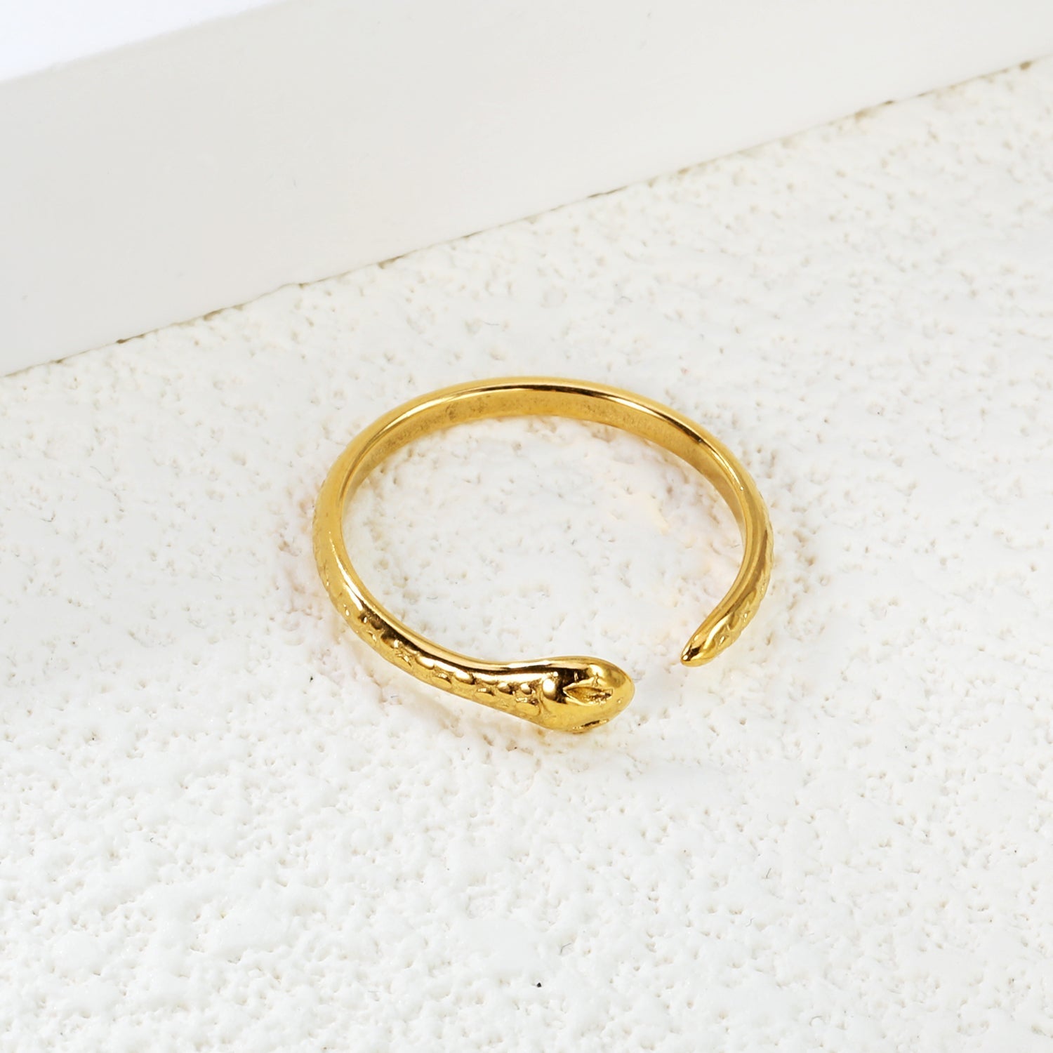 Serpent Embrace Statement Ring - MacroPanora