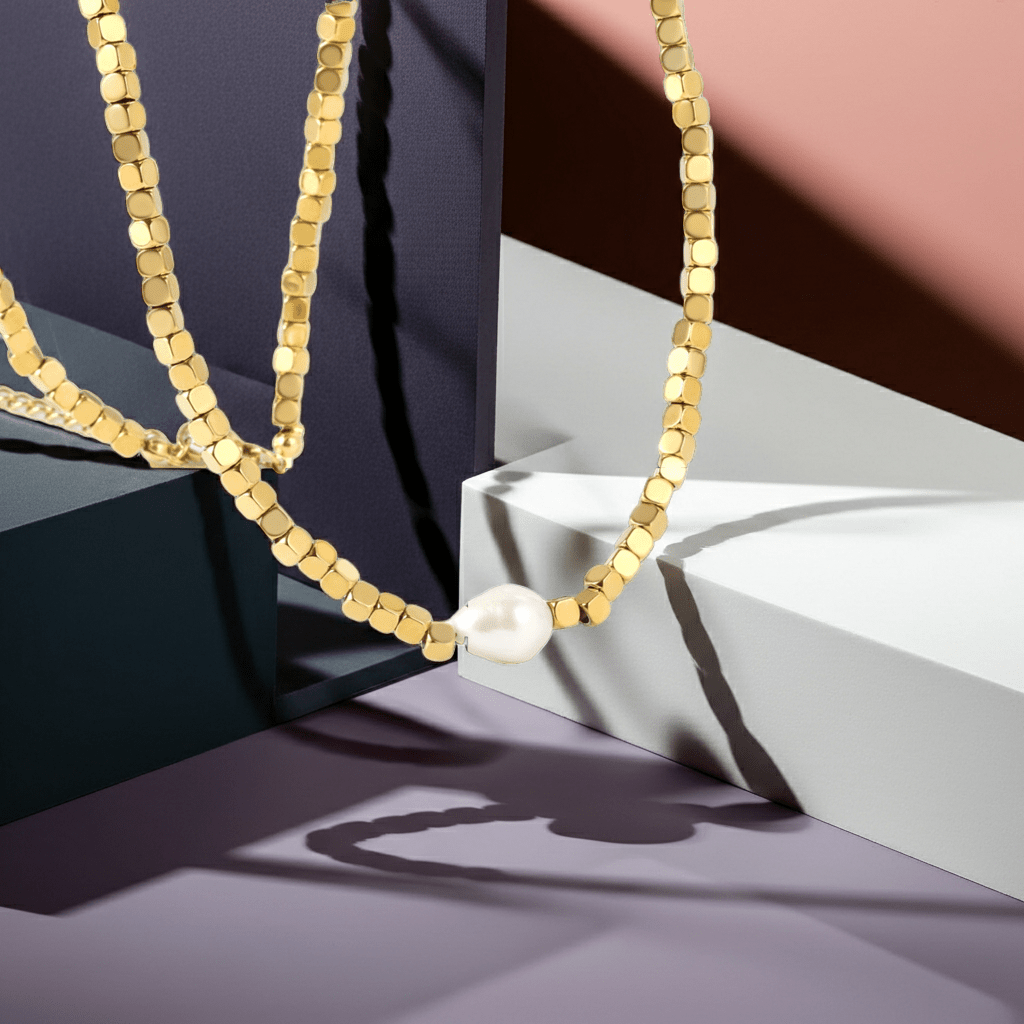 Square Pearl Drop - MacroPanora