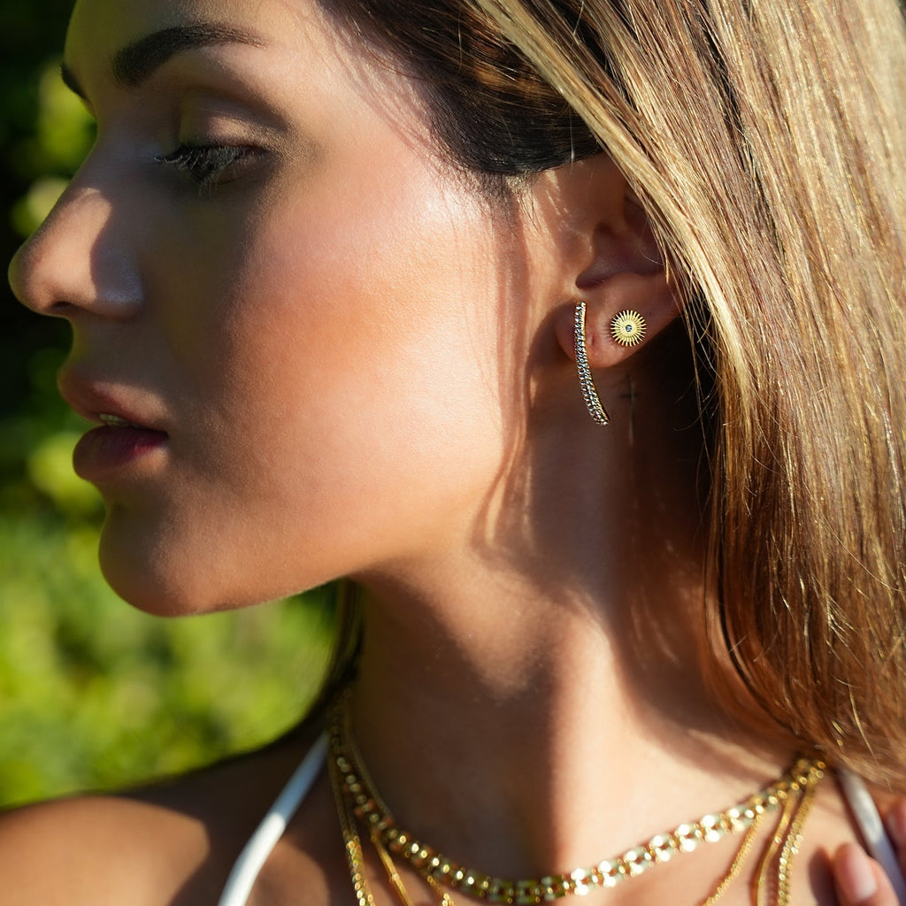 Style CAPITOLA: 'Night Star' Stud Earrings Gold - MacroPanora