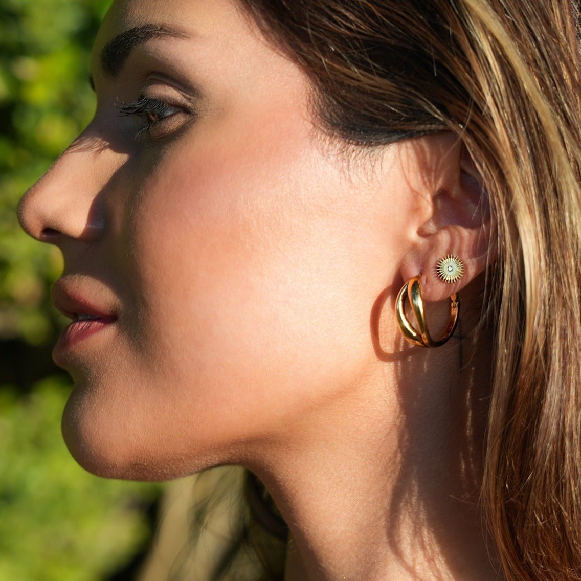 Style CAPITOLA: 'Night Star' Stud Earrings Gold - MacroPanora