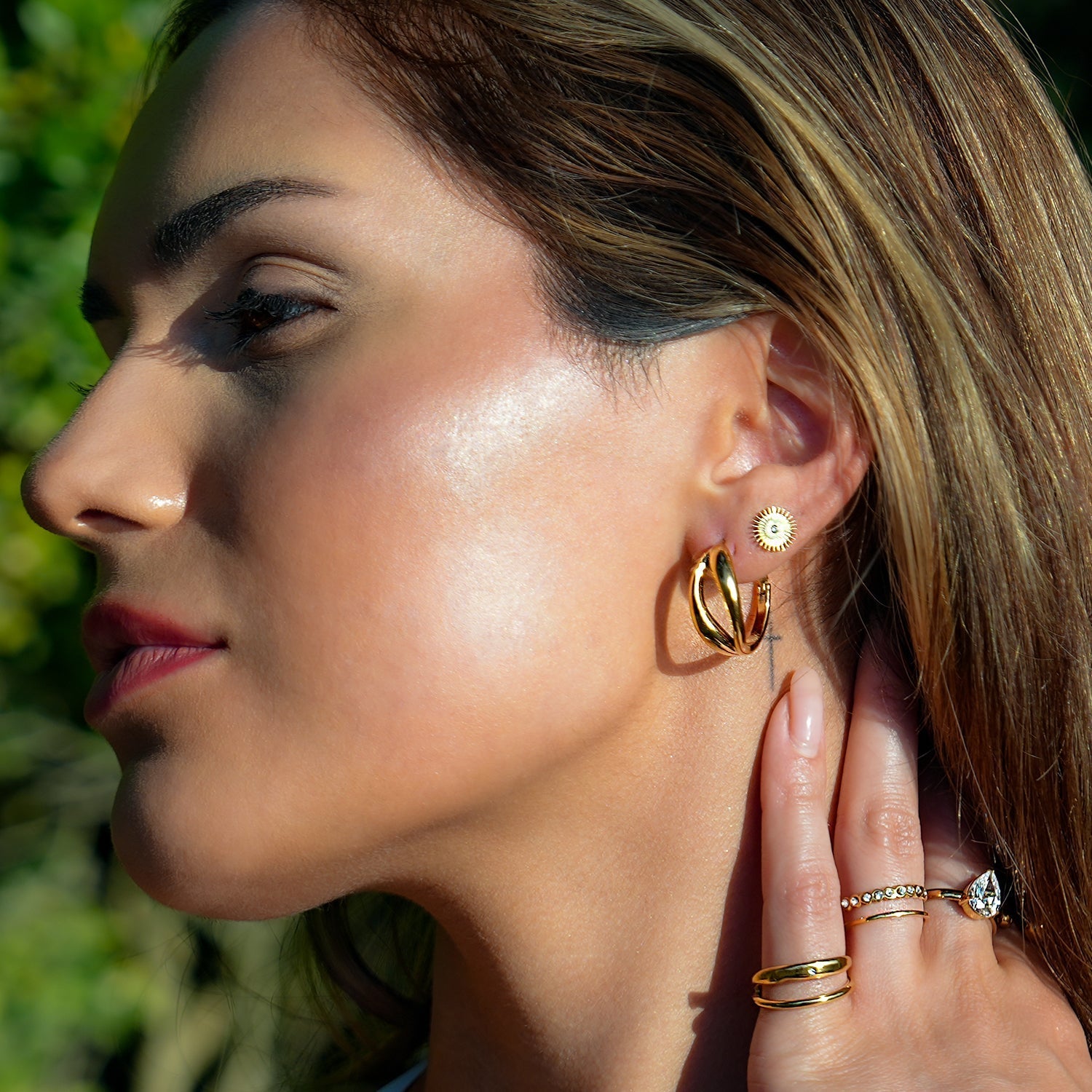 Style CAPITOLA: 'Night Star' Stud Earrings Gold - MacroPanora