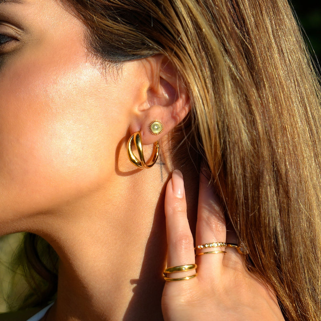 Style CAPITOLA: 'Night Star' Stud Earrings Gold - MacroPanora