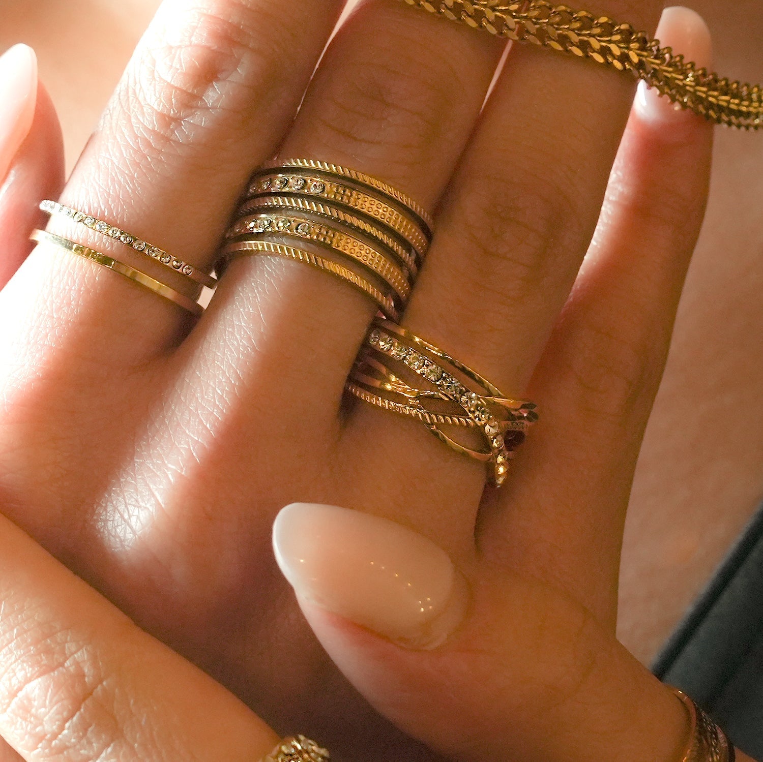 Style CORAZON: Cross Over Multi Stacked Zirconia Embedded Ring - MacroPanora