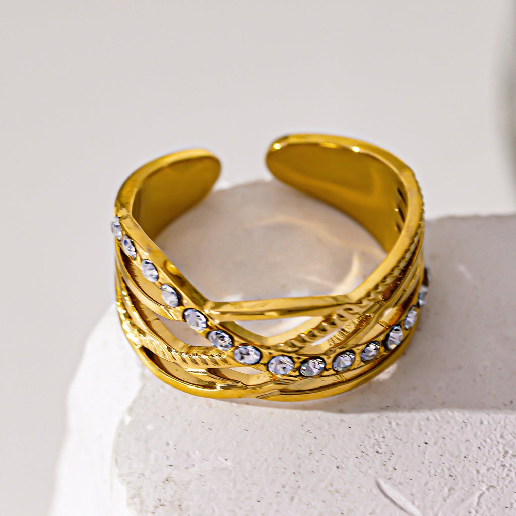 Style CORAZON: Cross Over Multi Stacked Zirconia Embedded Ring - MacroPanora