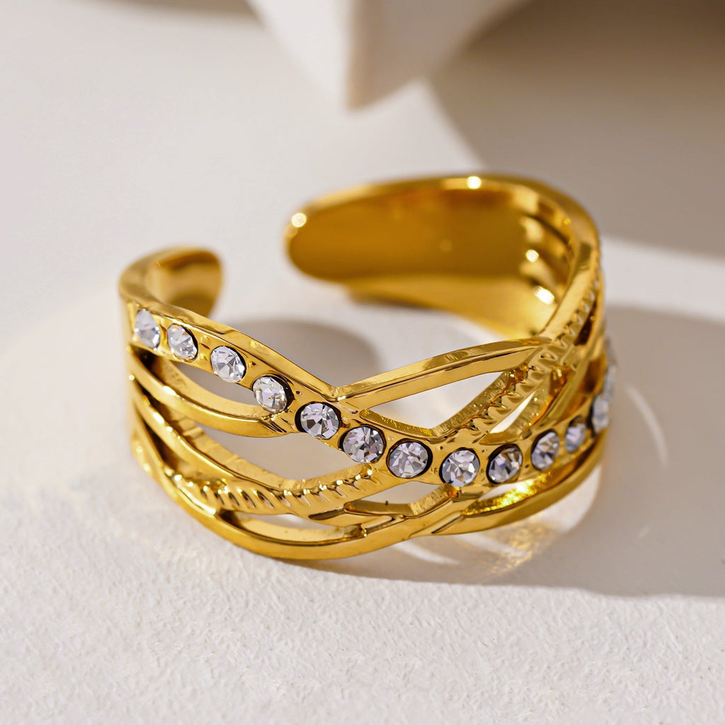 Style CORAZON: Cross Over Multi Stacked Zirconia Embedded Ring - MacroPanora