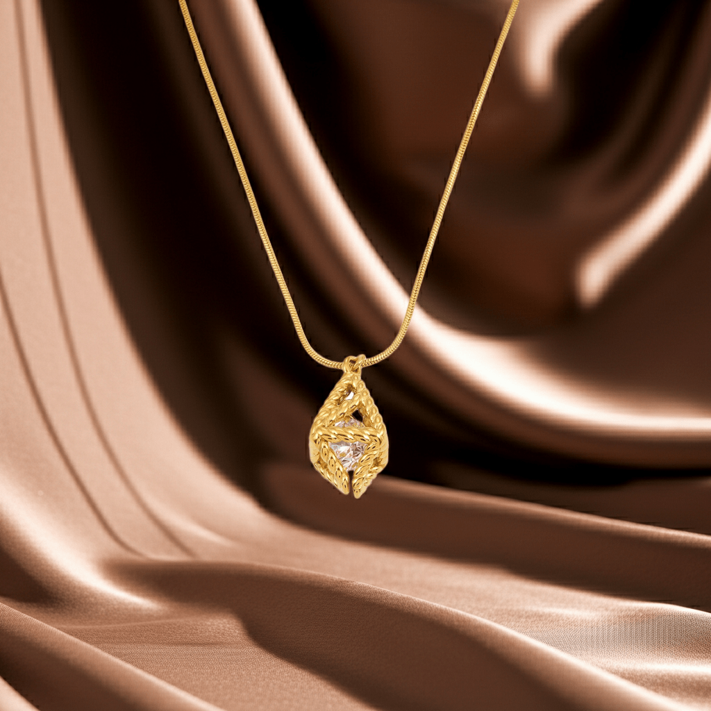 Style KARJAT: Gold Chain Necklace with Geometric Caged Zirconia Pendant - MacroPanora