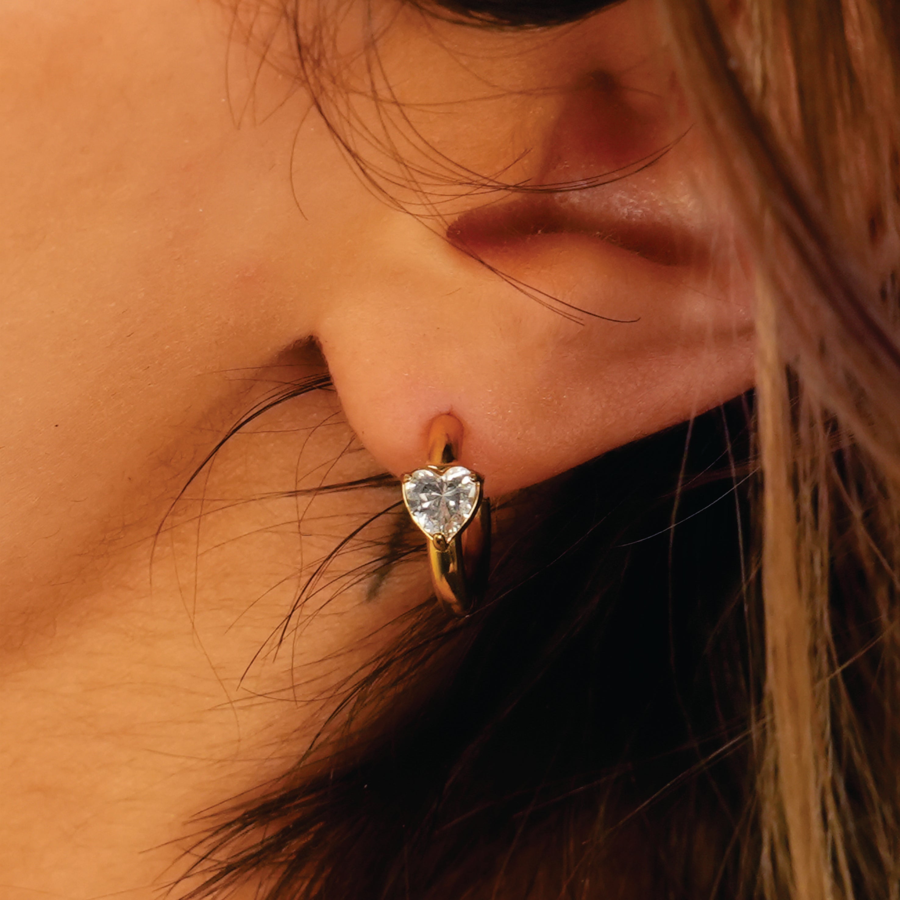 Style PELLA Gold: Mini Hoop Gold Earrings with Heart Shaped Moissanite - MacroPanora