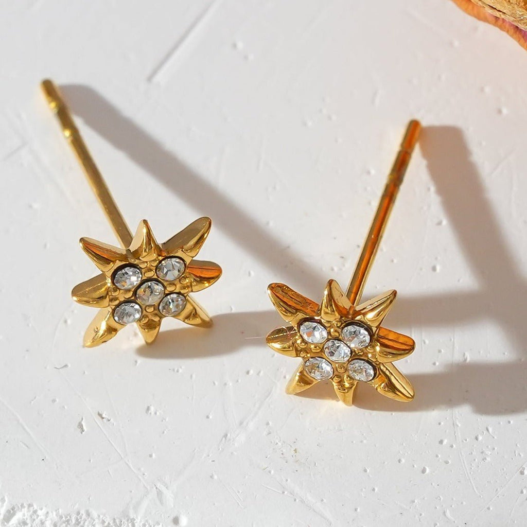 Style SARENBE Gold: 'Star Bright' Stud Earrings Gold - MacroPanora
