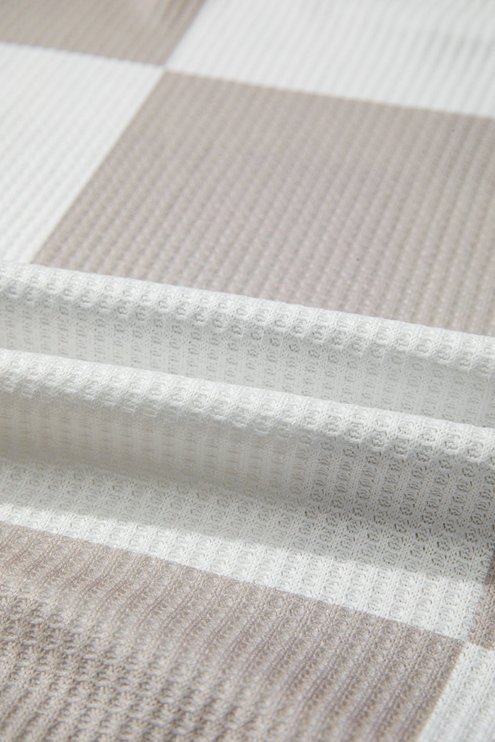 Chic Checkered Print Blouse - Effortless Style for Everyday Comfort - MacroPanora