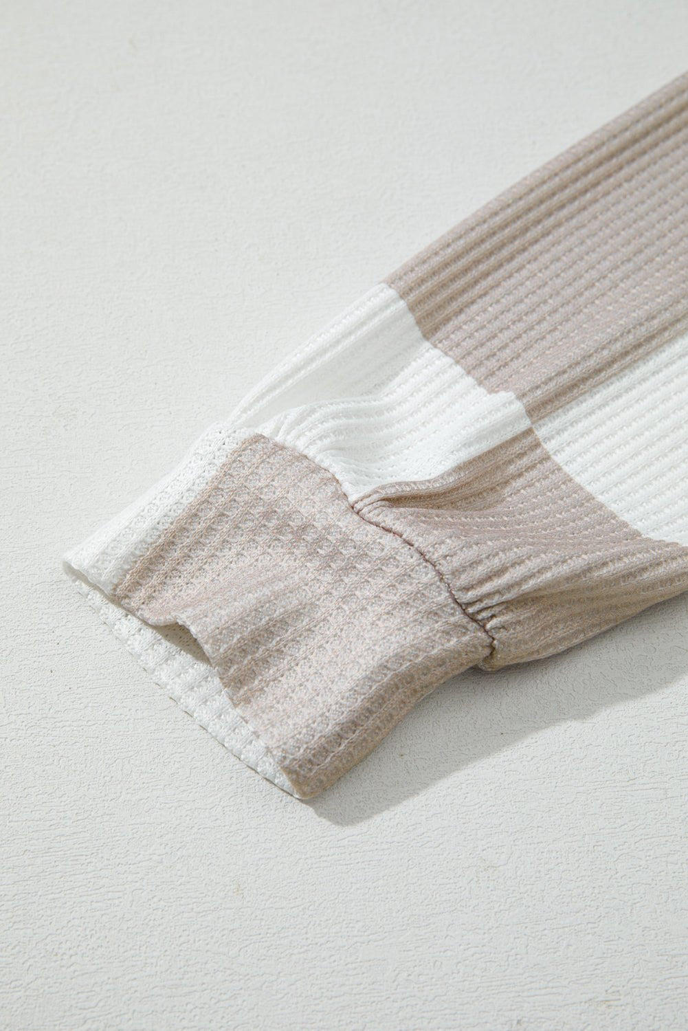 Chic Checkered Print Blouse - Effortless Style for Everyday Comfort - MacroPanora