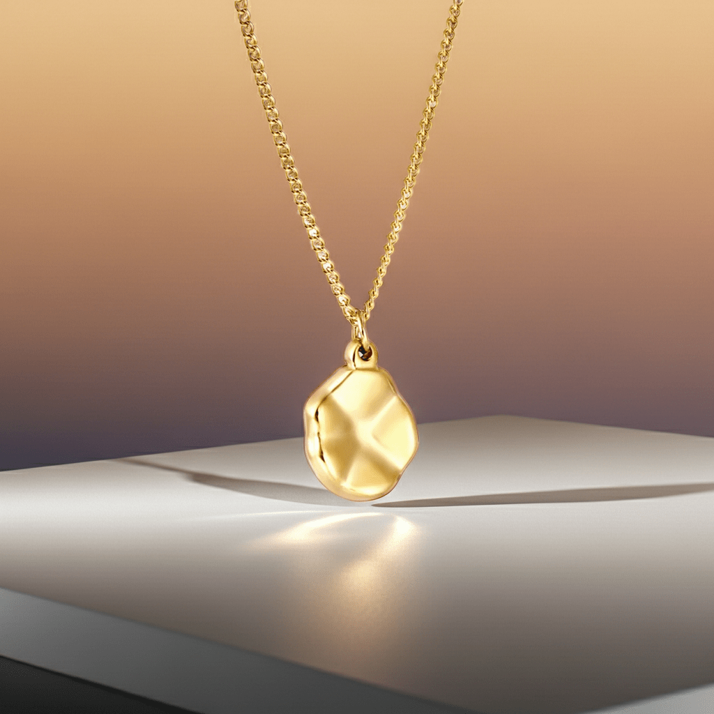 Textured Oval Pendant - MacroPanora