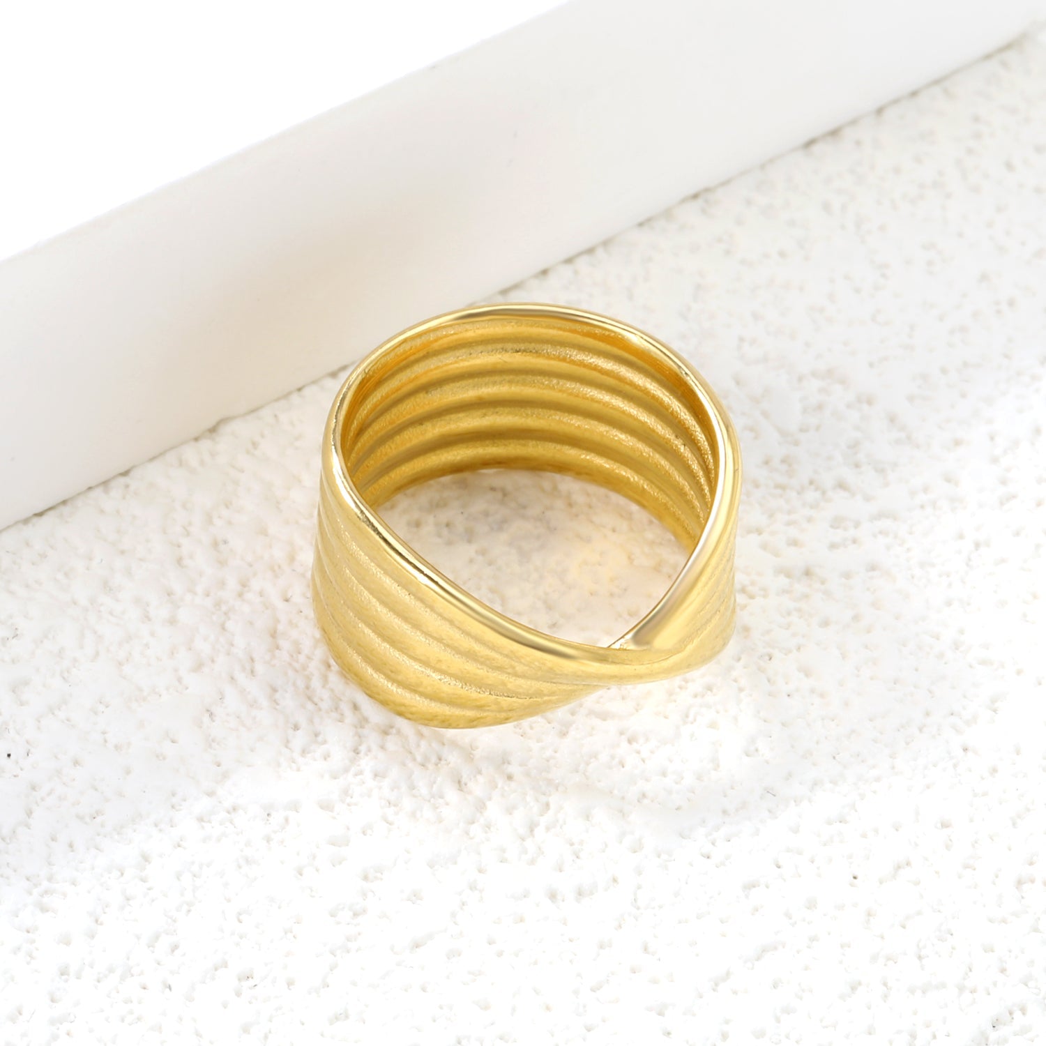 Textured Radiance Ring - MacroPanora