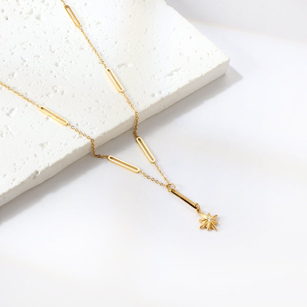Timeless Charm Necklace - MacroPanora