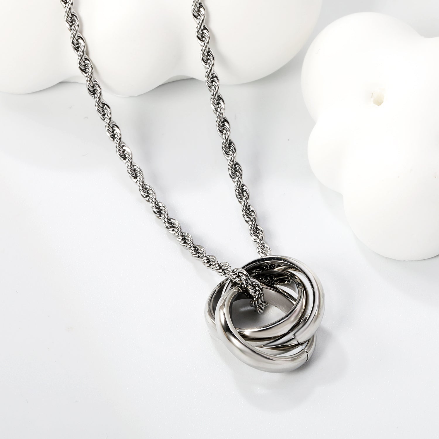 Twisted Mill Pendant Necklace - MacroPanora