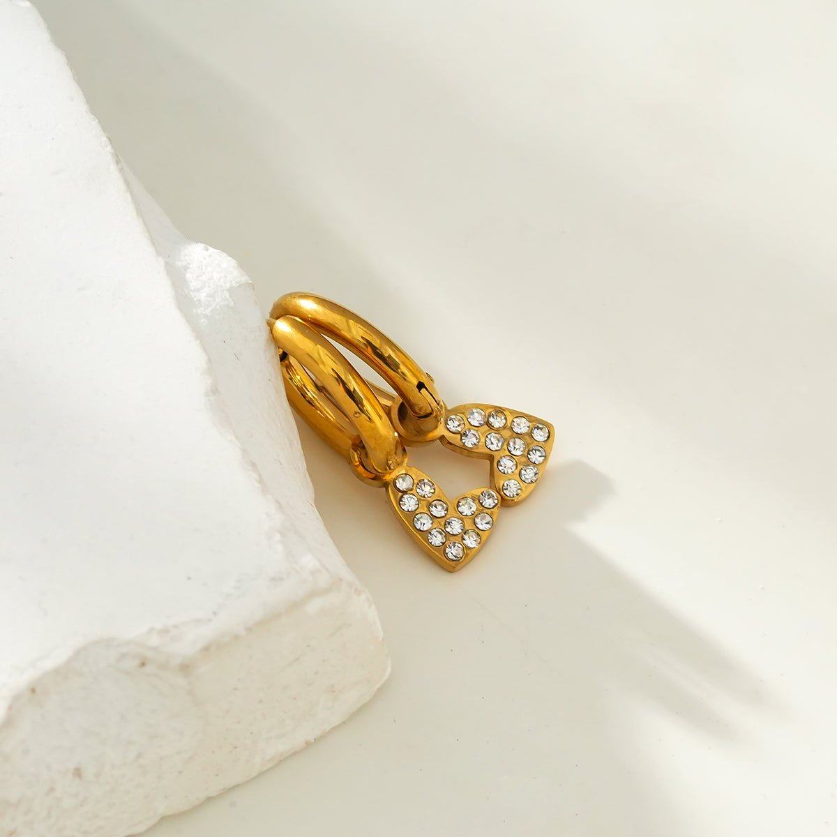VIRTUOUS Gold: Mini Hoops with Zirconia Embedded Heart Charm - MacroPanora