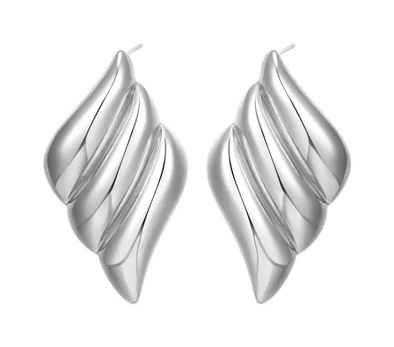 Winged Geometry Studs - MacroPanora