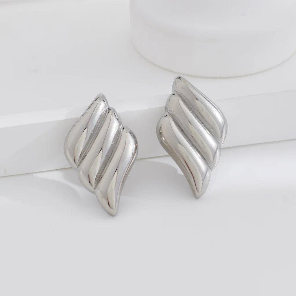 Winged Geometry Studs - MacroPanora