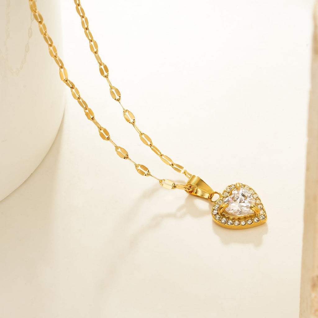 ZITA Gold: Gucci - Style Dainty Chain Necklace with Sparkling Petit Pavé Heart Pendant - MacroPanora
