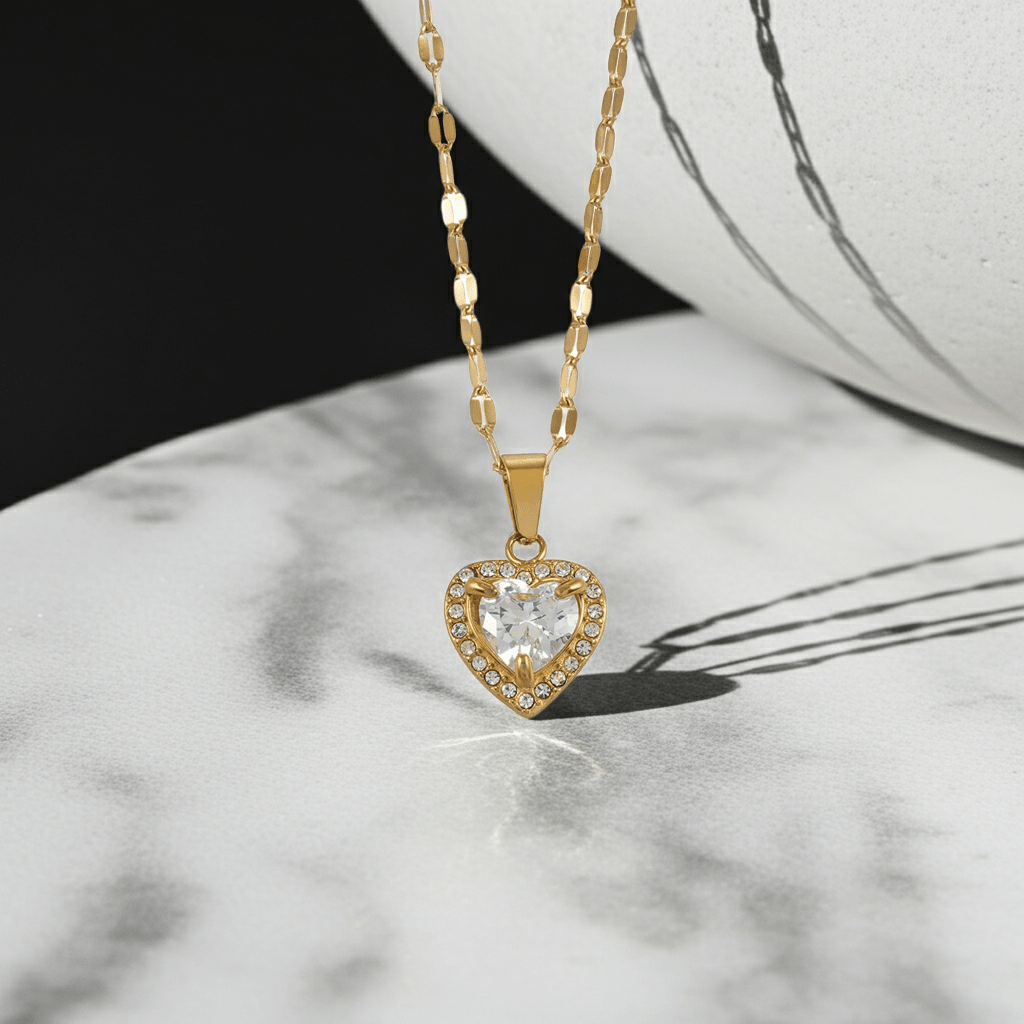 ZITA Gold: Gucci-Style Dainty Chain Necklace with Sparkling Petit Pavé Heart Pendant - MacroPanora