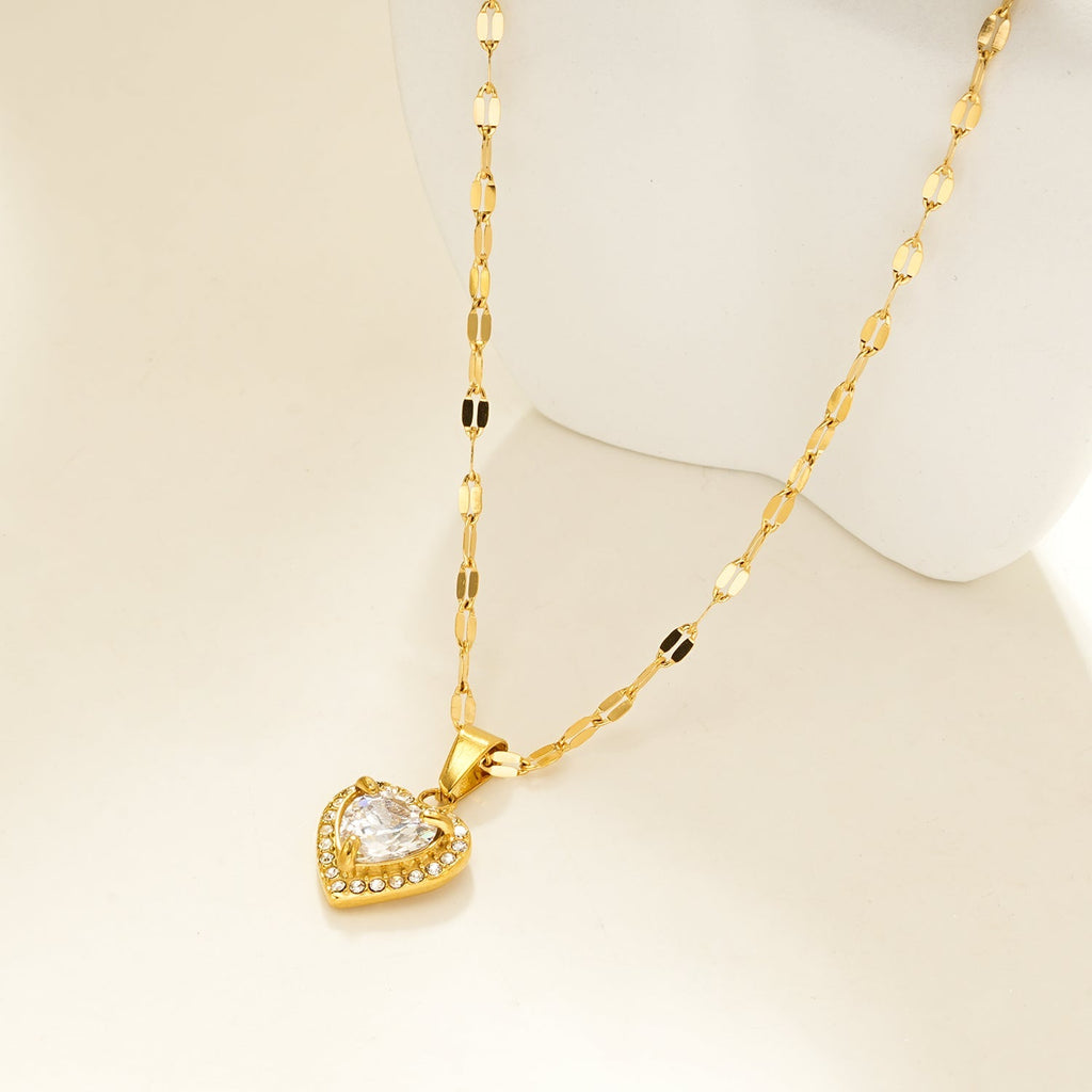 ZITA Gold: Gucci - Style Dainty Chain Necklace with Sparkling Petit Pavé Heart Pendant - MacroPanora